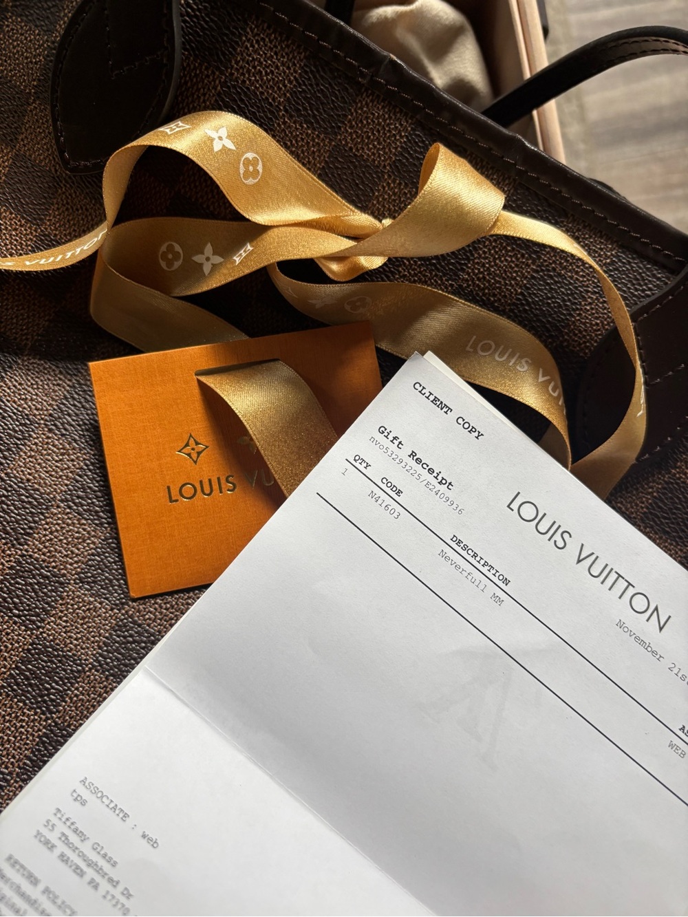 Louis Vuitton Checkerboard Canvas Tote in Dark Brown & Chocolate - Picture 4 of 11